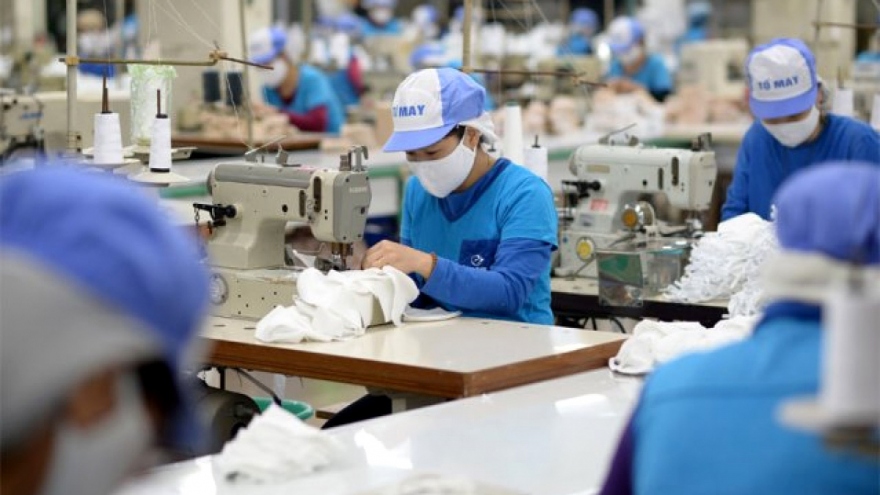 Vietnamese economy shows gradual signs of positivity amid difficulties